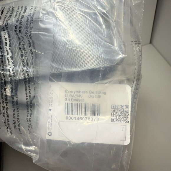 Lululemon Everywhere Belt Bag 1L Silver with White Wordmark - Picture 3 of 3
